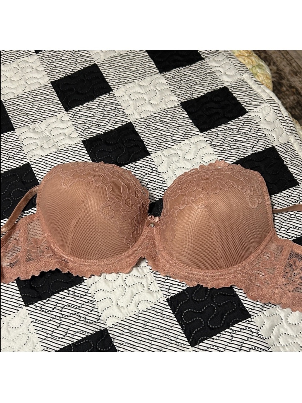 Lace Trim Push-Up Bra - White, Gray, Blush, Nude, Black - Picture 4 of 7
